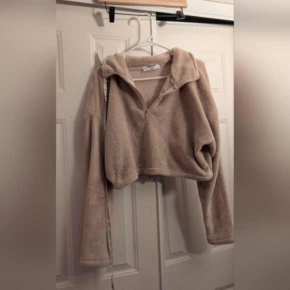 Double Zero Tan Teddy Jacket Cozy Cropped Design - Picture 1 of 7